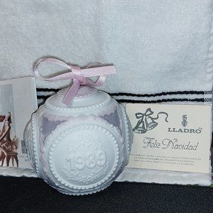 Lladro Christsmas Ornament for 1989
